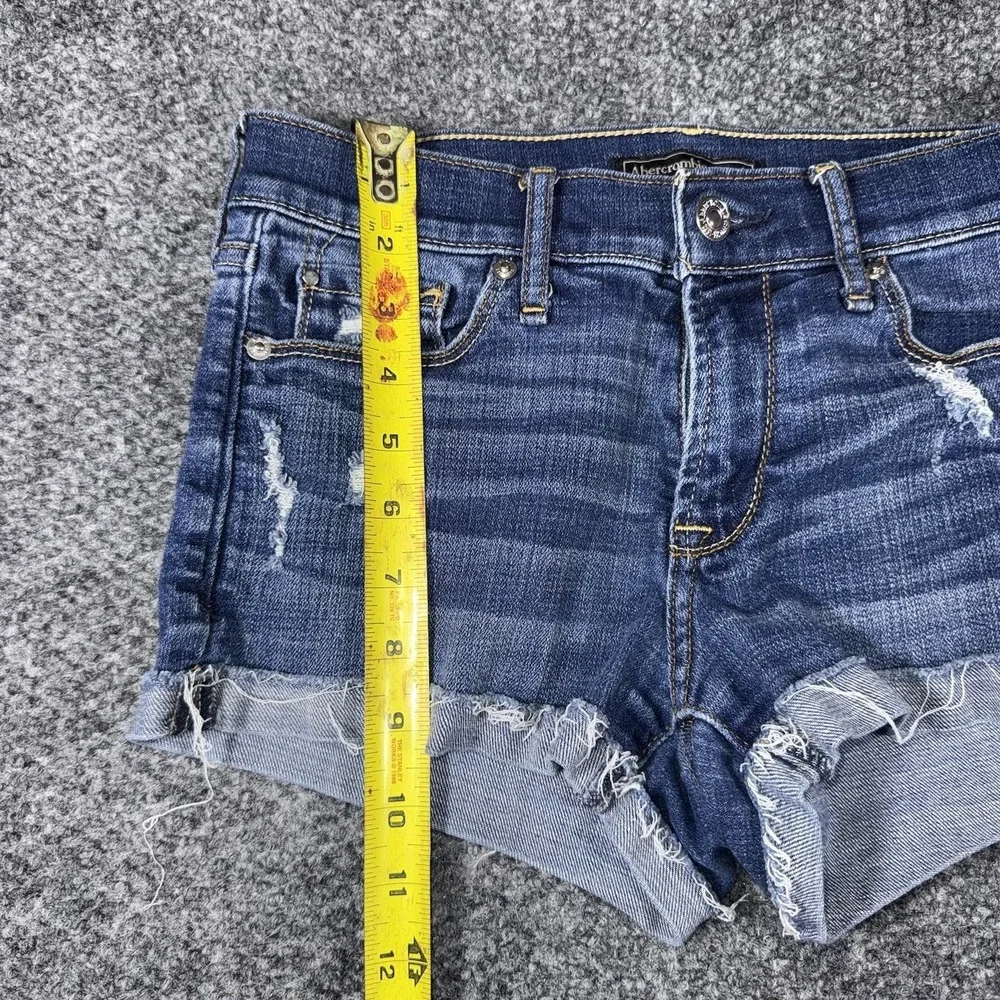 Abercrombie&Fitch LOT OF 2  Size 25 Womens Denim Shorts Dark Wash & Light Wash
